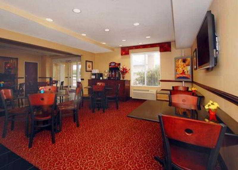 Готель Wingate By Wyndham Kings Bay Naval Base I-95 Кінгсленд Екстер'єр фото